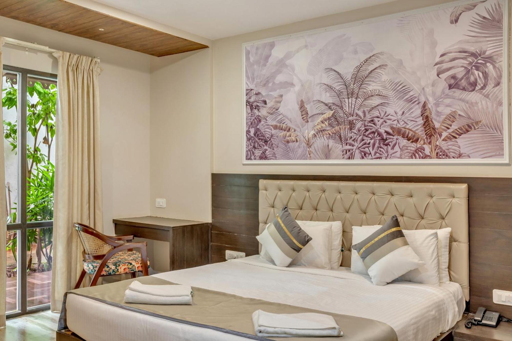 Skon Morjim Beach Resort By Orion Hotels Goa Vieja Exterior foto